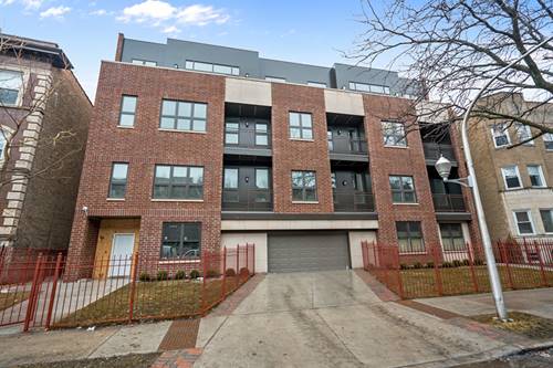 933 W Belle Plaine Unit 305, Chicago, IL 60613