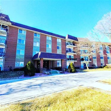 1030 S Fernandez Unit 1R, Arlington Heights, IL 60005