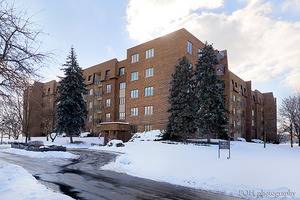 453 Raintree Unit 3K, Glen Ellyn, IL 60137