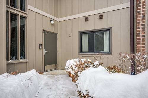 29W391 Emerald Green Unit 32-E, Warrenville, IL 60555