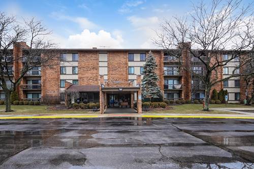 77 Lake Hinsdale Unit 105, Willowbrook, IL 60527