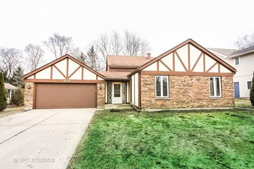 877 Woodmar, Crystal Lake, IL 60014