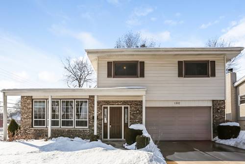 1302 N Pine, Arlington Heights, IL 60004