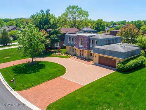 2S580 Avenue Chateaux, Oak Brook, IL 60523