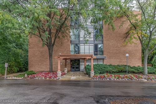 5830 Oakwood Unit 3A, Lisle, IL 60532