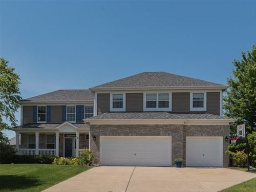 8 Birchwood, Lake In The Hills, IL 60156