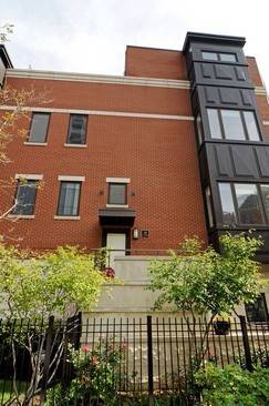 735 N Kingsbury, Chicago, IL 60654