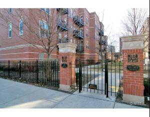 247 W Scott Unit 210, Chicago, IL 60610