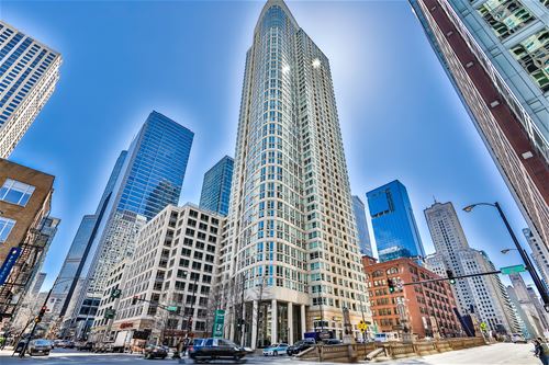 345 N LaSalle Unit 1007, Chicago, IL 60654