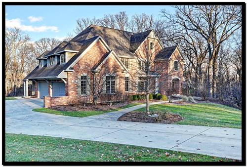 3102 Greenwood, St. Charles, IL 60175