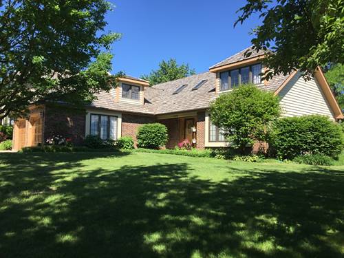 1136 Kristin, Libertyville, IL 60048