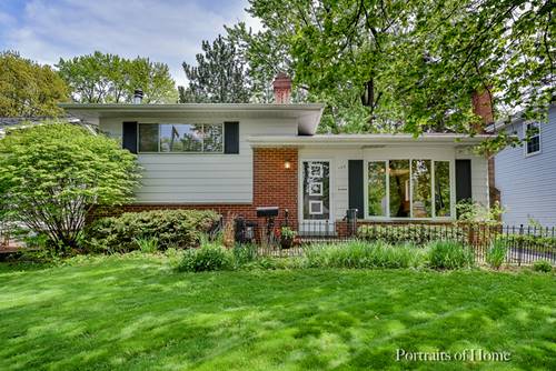 105 N Park, Glen Ellyn, IL 60137