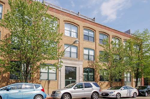 3201 N Ravenswood Unit 210, Chicago, IL 60657