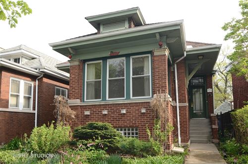 2737 W Sunnyside, Chicago, IL 60625