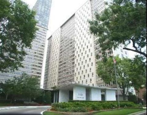 3950 N Lake Shore Unit 1423D, Chicago, IL 60613