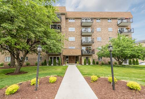 907 Curtiss Unit 208, Downers Grove, IL 60515