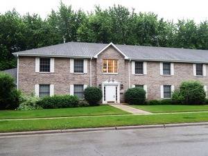 325 N Airlite Unit D, Elgin, IL 60123