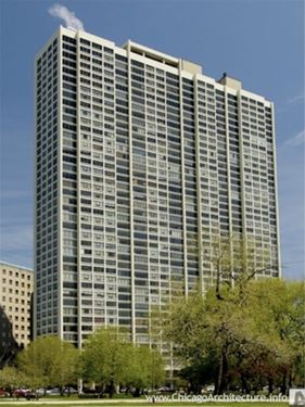 2800 N Lake Shore Unit 305, Chicago, IL 60657