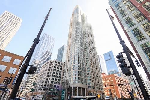 345 N LaSalle Unit 4406, Chicago, IL 60654