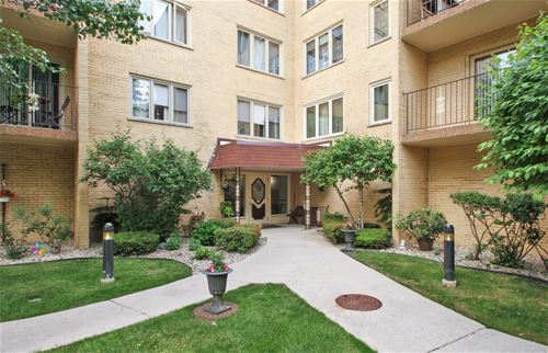 6430 W Belle Plaine Unit 501, Chicago, IL 60634