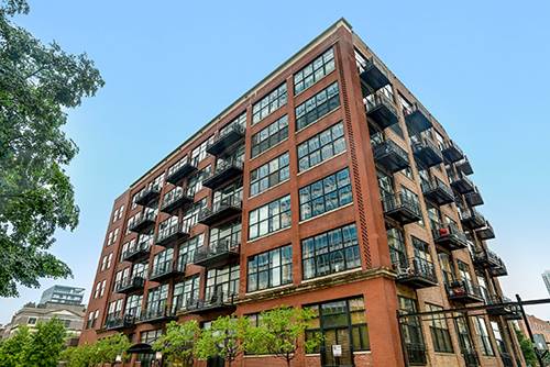 525 W Superior Unit 221, Chicago, IL 60654