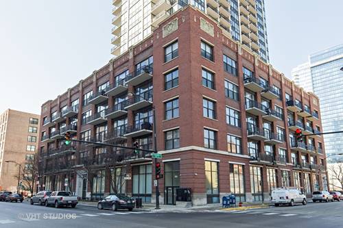 210 S Des Plaines Unit 312, Chicago, IL 60661