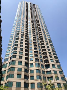 400 N LaSalle Unit 1903, Chicago, IL 60654