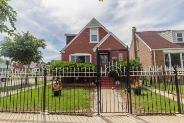 6858 S Komensky, Chicago, IL 60629