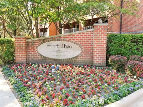 460 S Northwest Unit 210A, Park Ridge, IL 60068