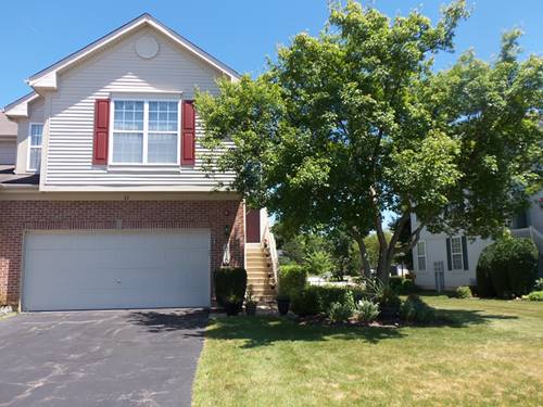 816 Riding, St. Charles, IL 60174