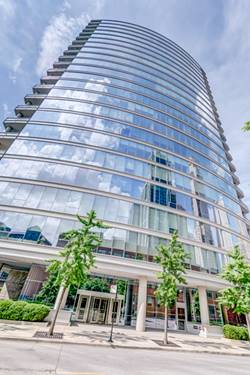 30 W Oak Unit 9A, Chicago, IL 60610