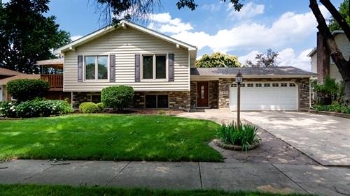 23W364 Woodcrest, Naperville, IL 60540