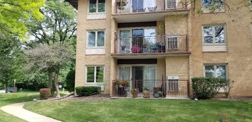 2500 W Talcott Unit 103, Park Ridge, IL 60068