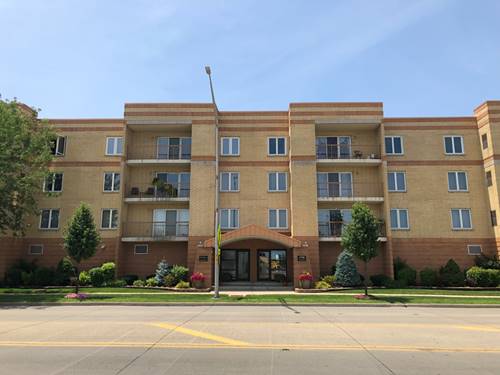 4700 N Harlem Unit 203, Harwood Heights, IL 60706