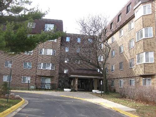 300 S Roselle Unit 203, Schaumburg, IL 60193