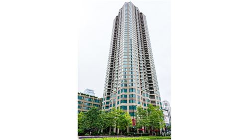 400 N LaSalle Unit 1602, Chicago, IL 60654