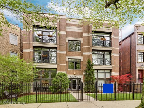 3229 N Clifton Unit 2, Chicago, IL 60657