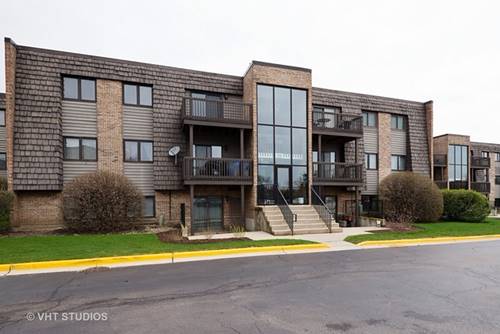 1422 Stonebridge Unit M9, Wheaton, IL 60189