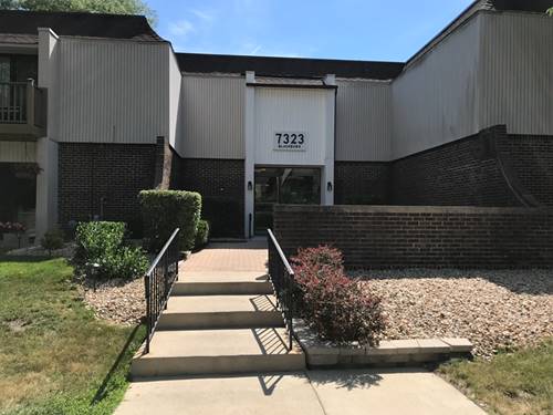 7323 Blackburn Unit L-102, Downers Grove, IL 60516