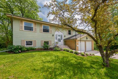 2S171 Huntington, Glen Ellyn, IL 60137