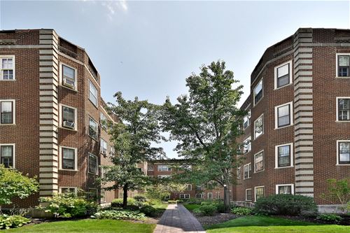 208 S Maple Unit 22, Oak Park, IL 60302