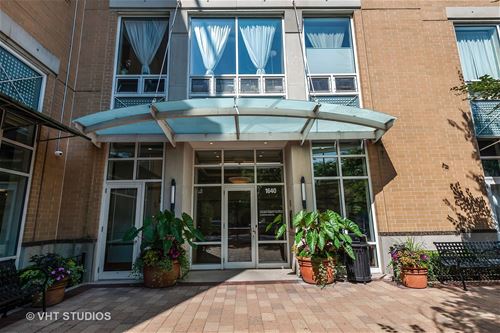 1640 Maple Unit 304, Evanston, IL 60201