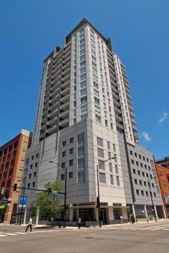 330 W Grand Unit 1402, Chicago, IL 60654