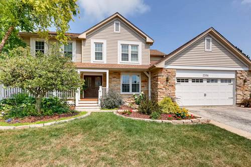 2206 E Hunter, Arlington Heights, IL 60004