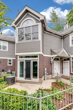 3321 N Racine Unit B, Chicago, IL 60657