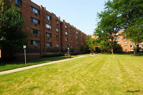 5310 N Chester Unit 325, Chicago, IL 60656