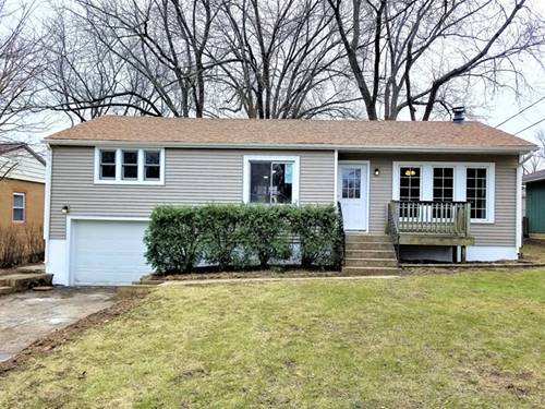 104 Hunters Path, Lake In The Hills, IL 60156