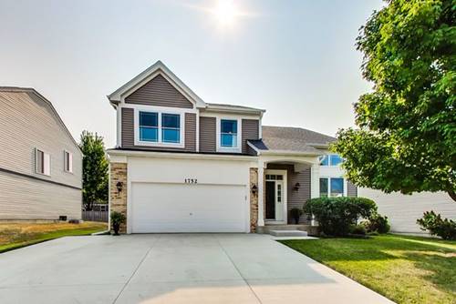 1752 Seaton, Aurora, IL 60503