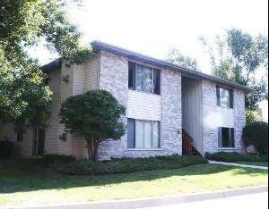 460 Westwood Unit D, Crystal Lake, IL 60014