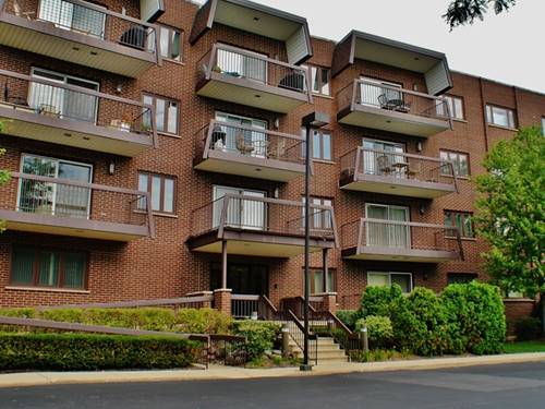 350 E Dundee Unit 308, Buffalo Grove, IL 60089